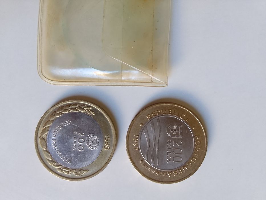 .Conjunto de 2 moedas comemorativas