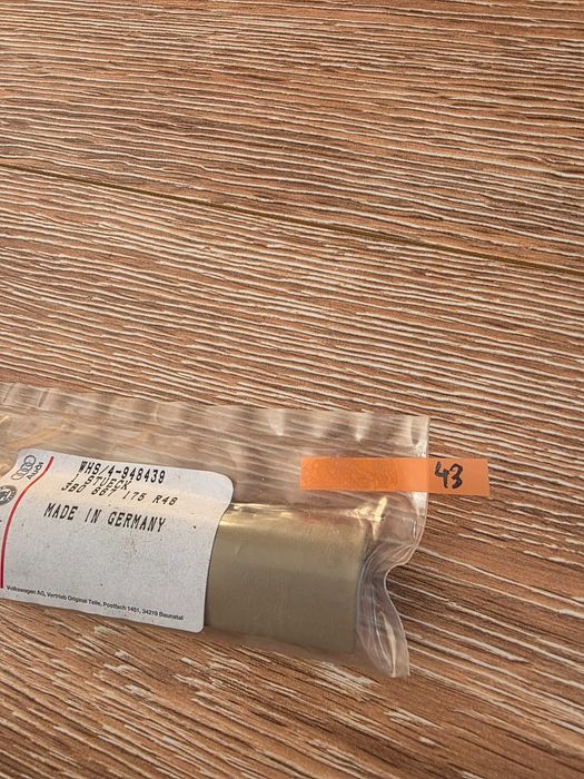 Rączka uchwyt beżowy zewnętrzna część panelu szyb VW Bora Golf IV