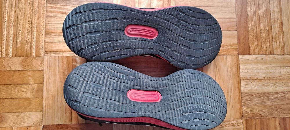 Ténis desportivos Adidas