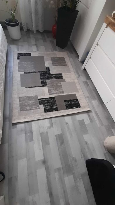 Sprzedam Dywan b. Dobry stan