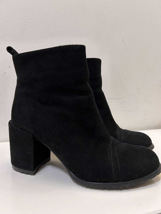 Черевики жіночі 37 (23.5 см) — замша чорна, теплі, каблук 4 см