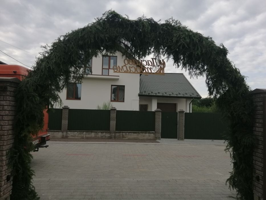 Оренда весільної арки, а також можливий продаж арки