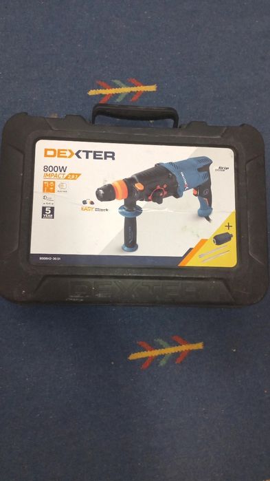 Vendo furadeira  com martelete