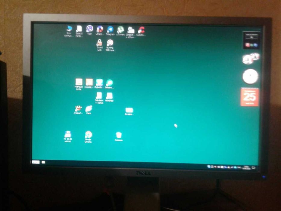 Монітор Dell P2210  22"