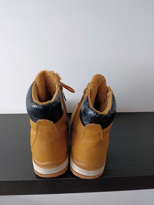 Buty damskie ocieplane 38