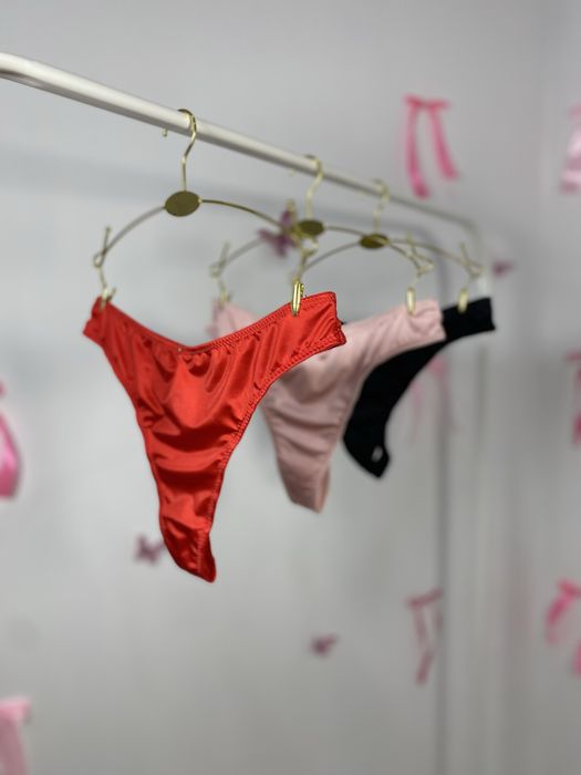 Атласні трусики шовкові трусики стрінги з принтами