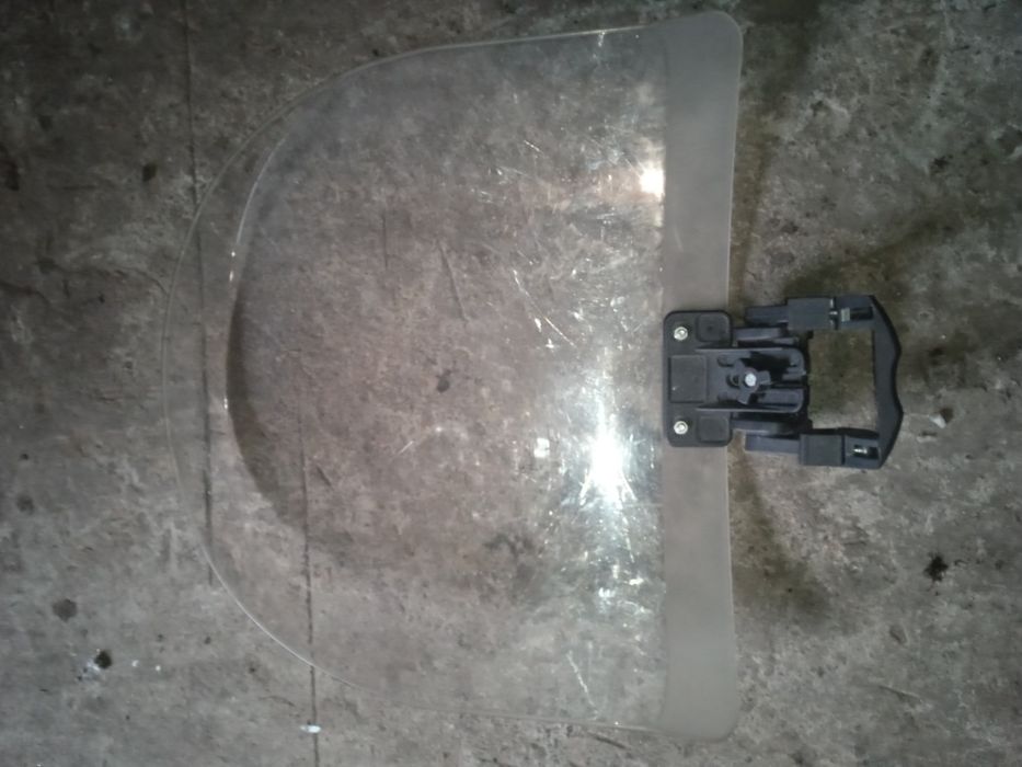 Вітрове скло          .