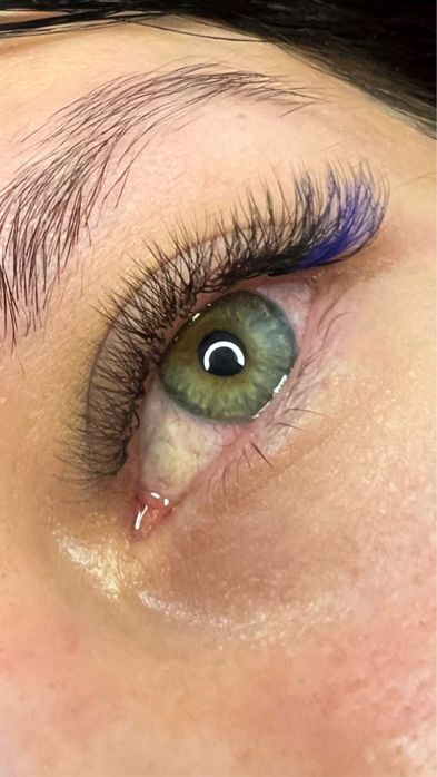 Нарощення вій **