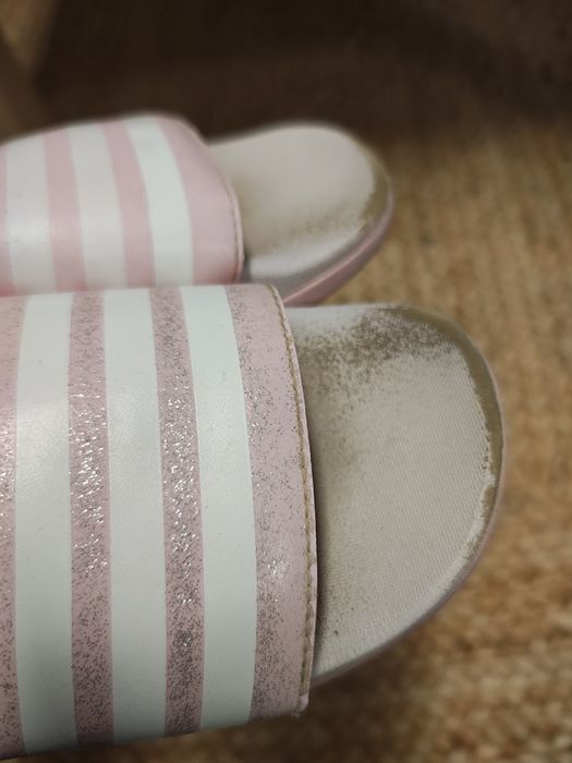 ADIDAS r.32 różowe klapki.