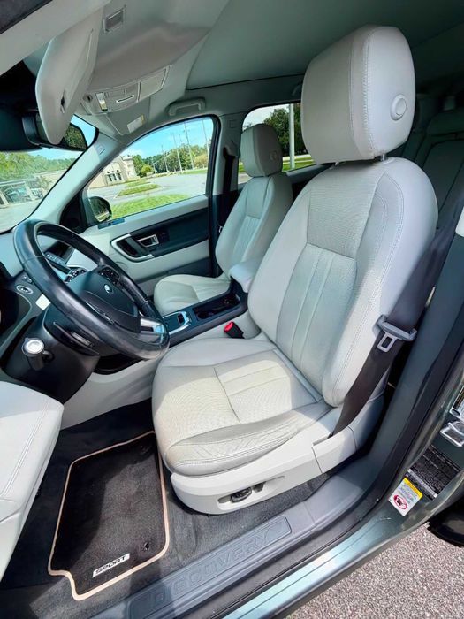 Land Rover Discovery Sport      2016