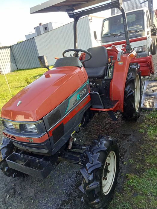 Miniciągnik Mitsubishi MTR270