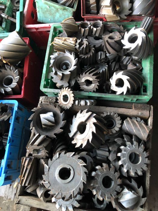 Wiertła, frezy, narzędzia pomiarowe, gwintowniki narzynki KUPIĘ