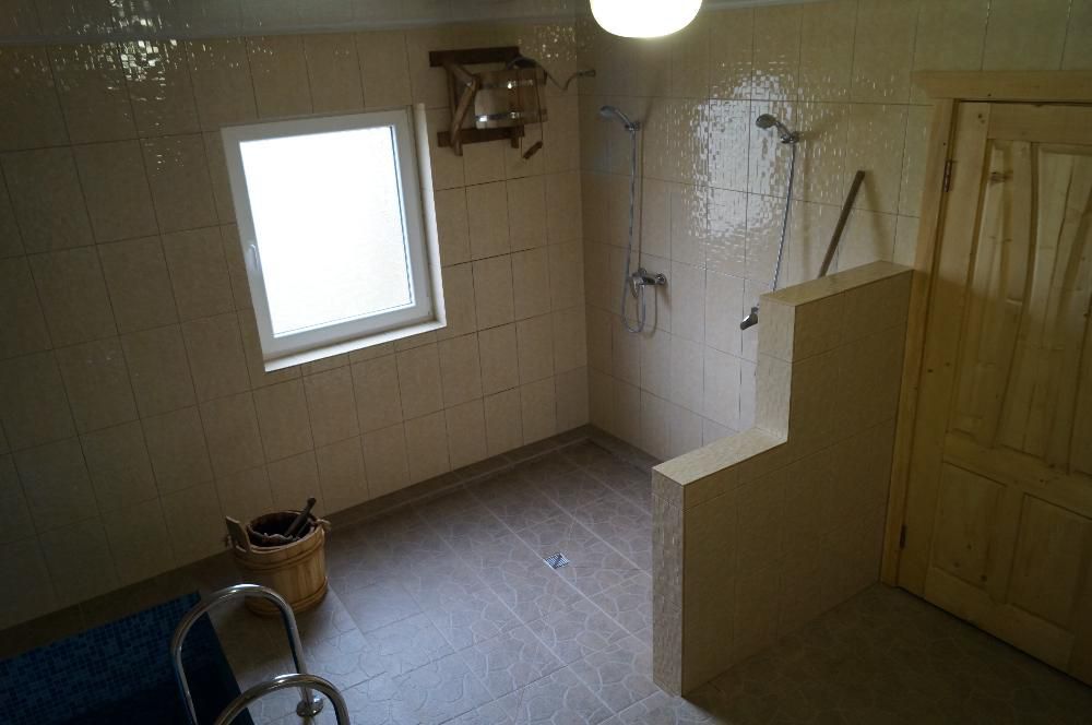 Сауна Баня Лазня Чан з краєвидом на Петрос Котедж Проживання Ясіня