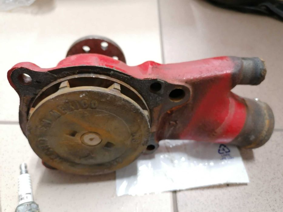 Pompa wody Volvo penta 3.0 plus świece