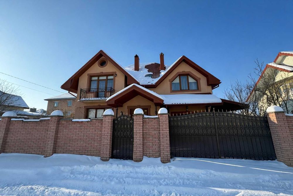 Продається Будинок з ремонтом, меблями, гаражем,сауною, ділянка 6 сот.