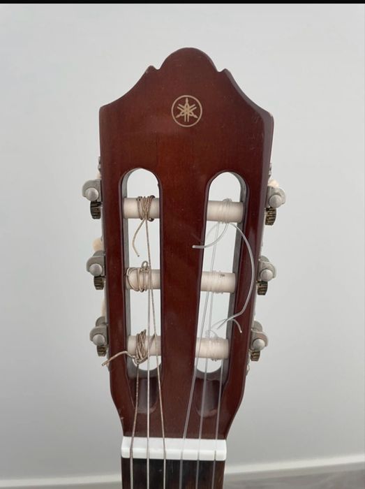 Yamaha CX40 – Guitarra Clássica Eletroacústica