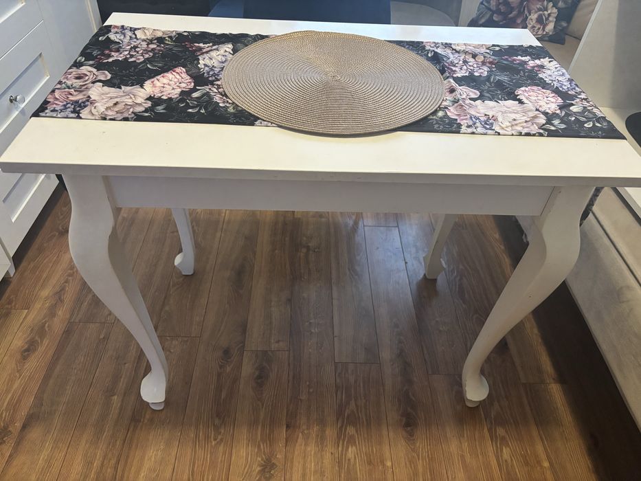 Stół nierozkladany,zadbany