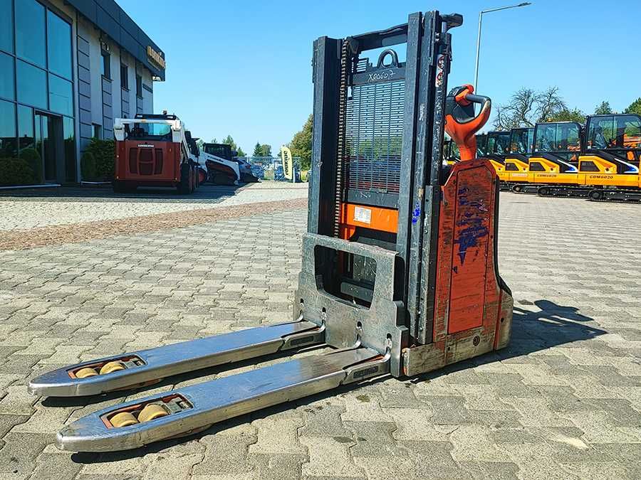 Elektryczny wózek z masztem ręcznie prowadzony Linde D08 2020