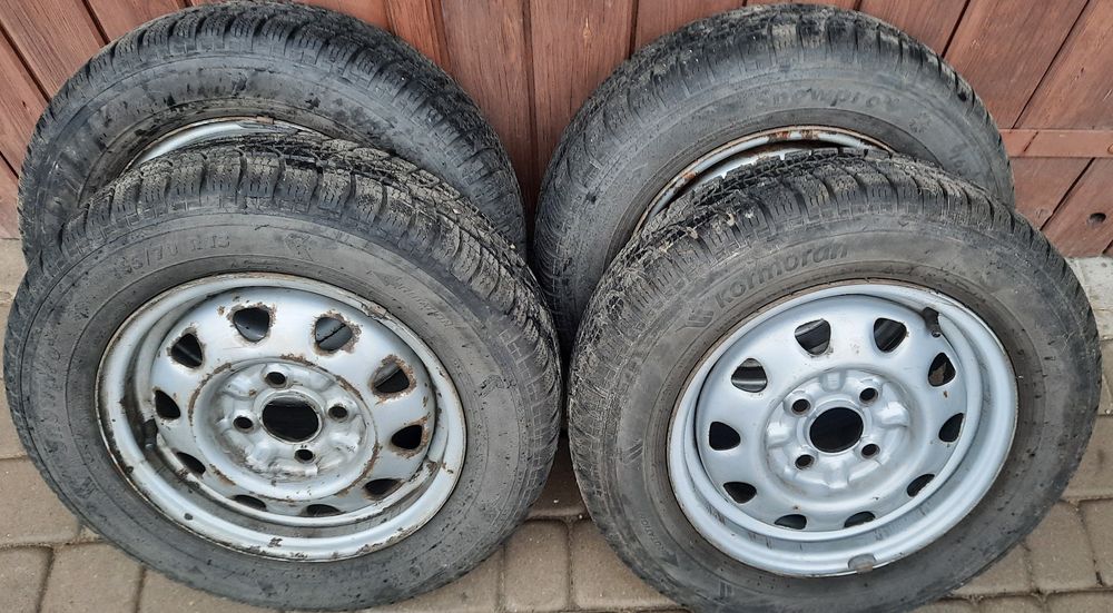 Opony zimowe 165/70/R13, jak nowe