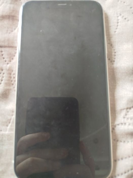 Продам iphone 11 64 gb