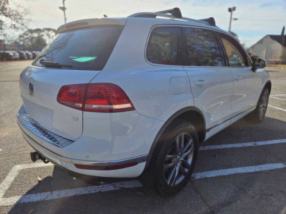 Volkswagen Touareg VR6 Lux      2016
