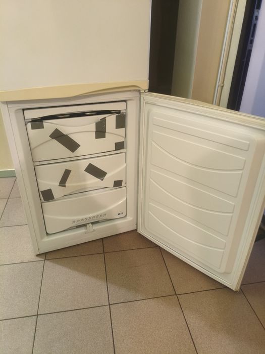 Sprzedam Lodówkę Polar