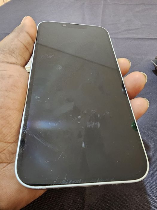 Vendo ou Troco iphone 16e Branco 128GB