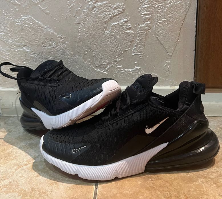 Nike Air Max 270 (чорно-біла версія)