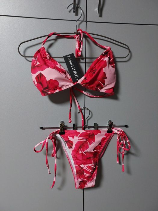 Новий жіночий купальник з біркою розмір S-M бренду i saw it firs