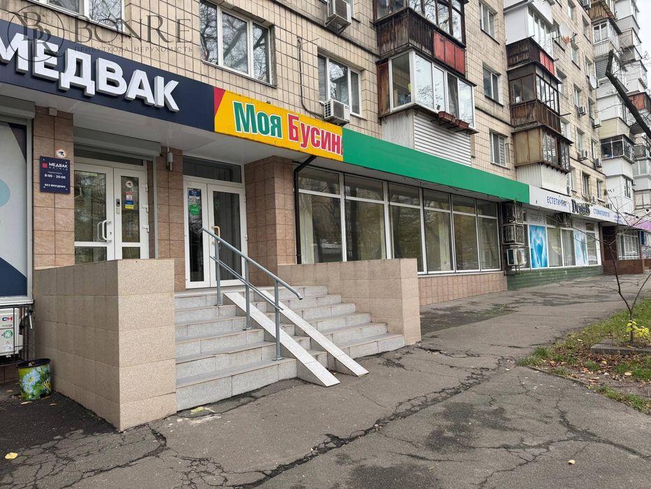 Оренда, Торгове, Фасад, Авіаконструктора Антонова, 170м2.