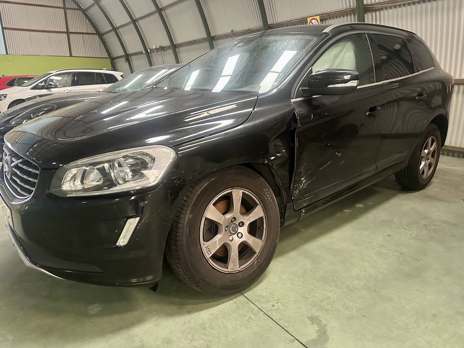 Volvo XC60 2.0 D4 Momentum 190CV a trabalhar e andar