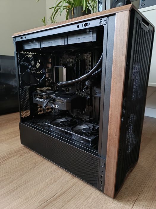 PC Gaming 4K Ultra- 7800X3D, 5070, 32G DDR5, 2tb - GARANTIA