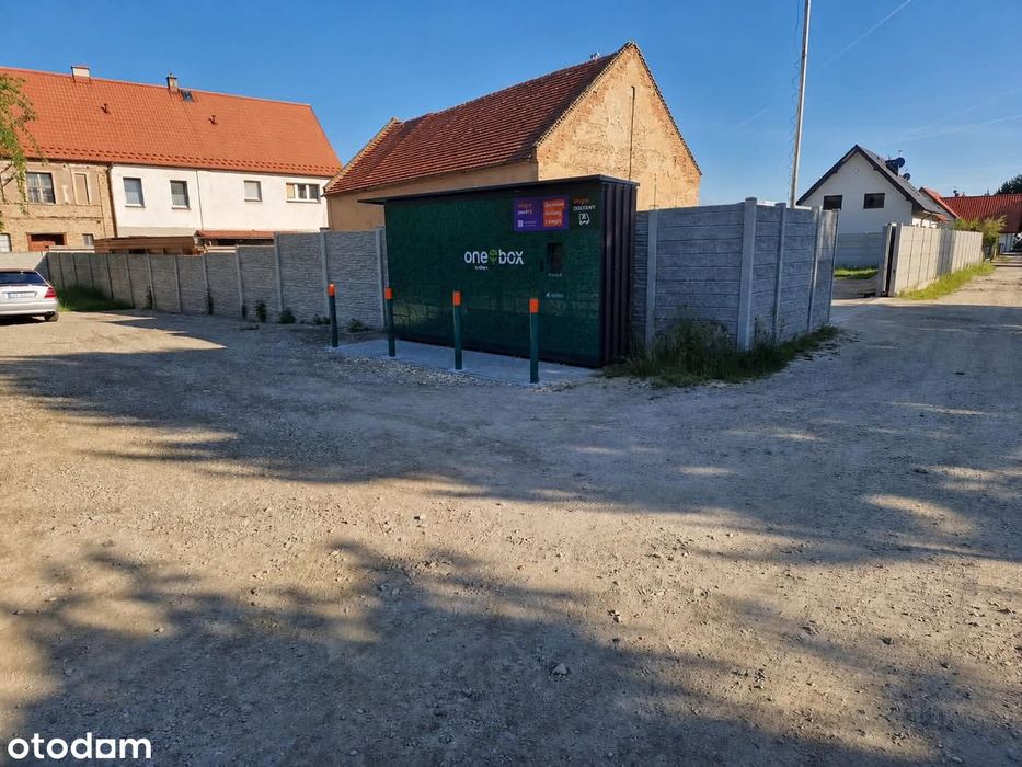 Działka inwestycyjna , pełne media , gotowy projekt , stodoła.