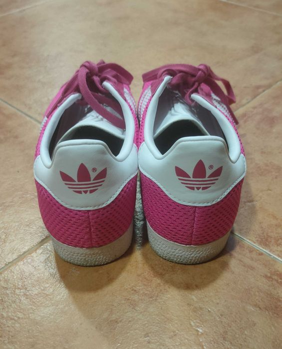 Sapatilhas Adidas Gazelle (Tamanho 37 1/3)