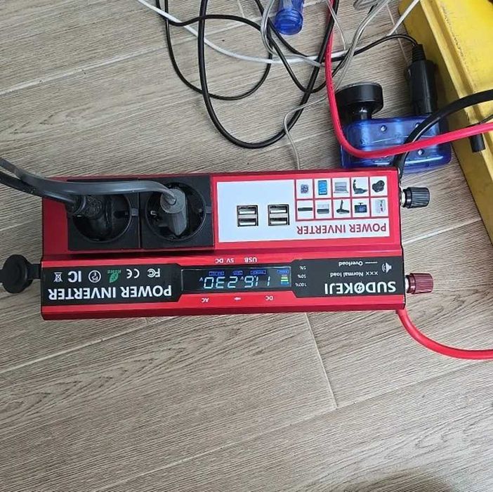 Инвертор - преобразователь напряжения 2000 Вт с ЖК-дисплеем и USB
