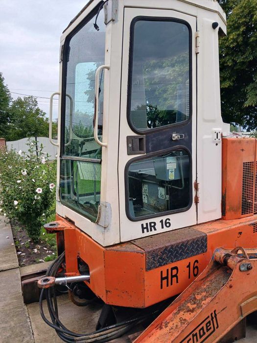 Міні екскаватор гусеничний Schaeff - HR 16