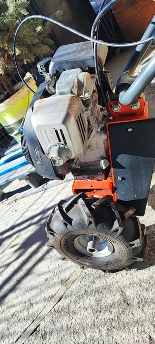 Honda GC 135 – Hako Variette 350 odśnieżar, zamiatarka ka