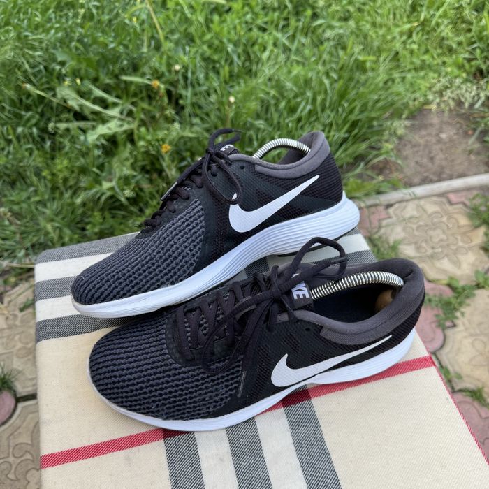 Кроссовки Nike Revolution 4 Grey, 40 размер, Оригинал, Кросівки