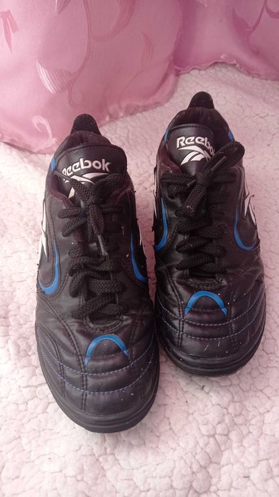 Сороконіжки б/у. По стельці 24.5 см. Дефекти видно на фото.