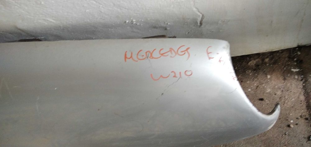 Guarda-lamas  Mercedes