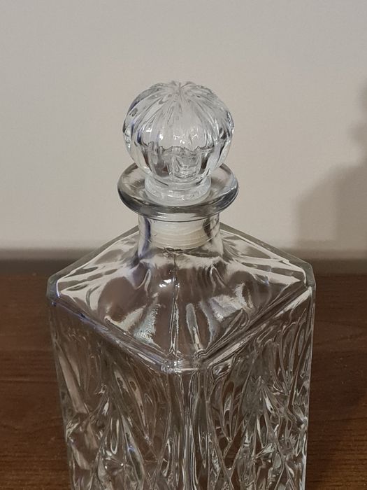 Piękna karafka z czasów PRL
Stan idealny.