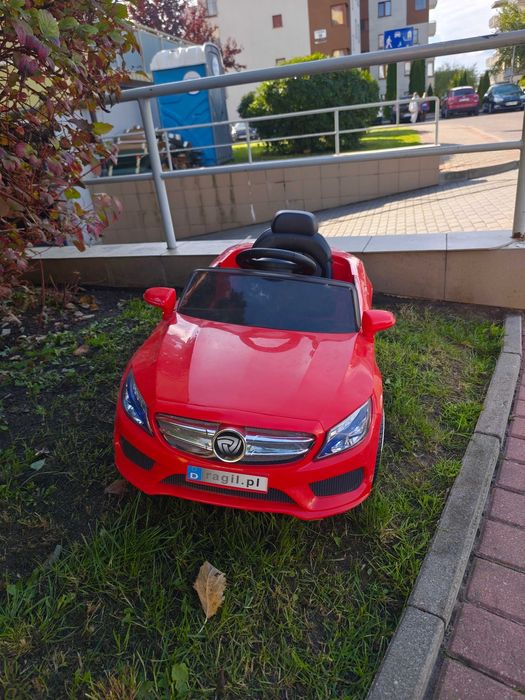 Autko dla dzieci na akumulator z pilotem