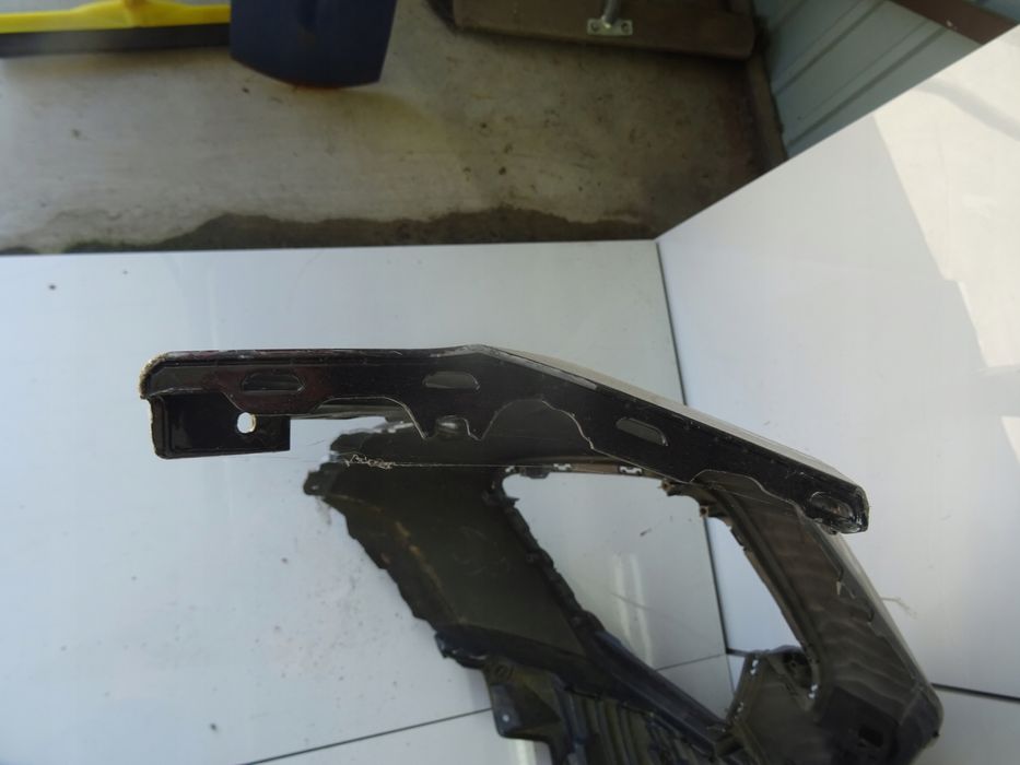 zderzak przód vw touareg 3 iii r-line 760 18- oe