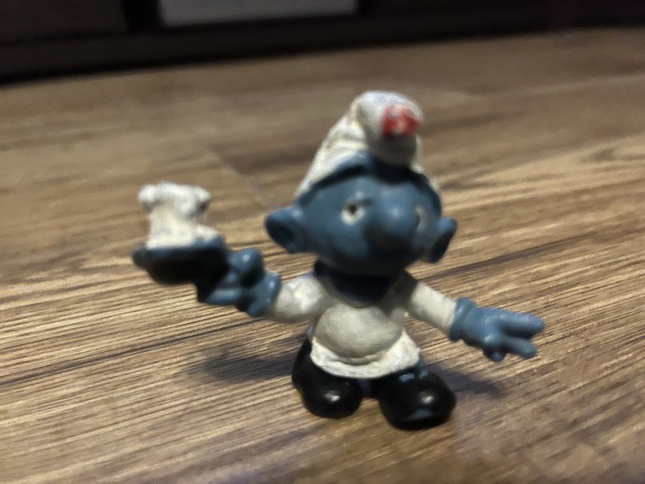 Figurka kolekcjonetska smerfa