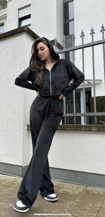 Костюм велюровый, спортивный костюм