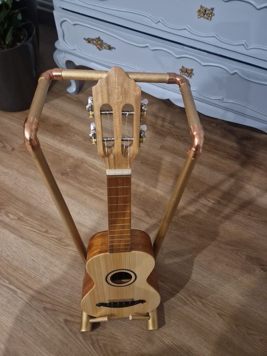 Suporte para cavaquinho,  bandolim,  violino,  guitarra portuguesa etc