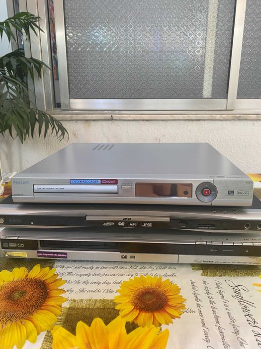 DVD player64737910959617122