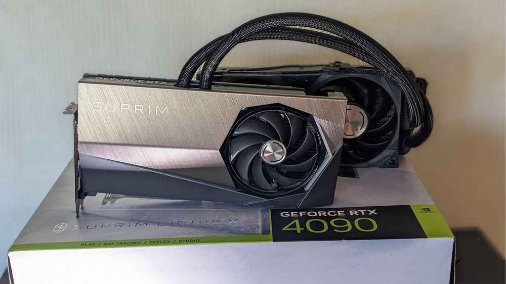 GeForce RTX 4090 Suprim Liquid X 24G
