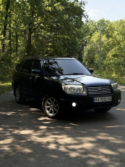 Субару форестер в хорошем сотоянии автомат