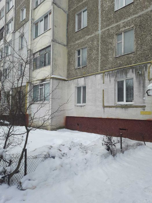 3к Озерна 75.10 кв.м., вул.Залізняка Торг